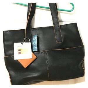 NWT 9 west organization purse. Black & tan